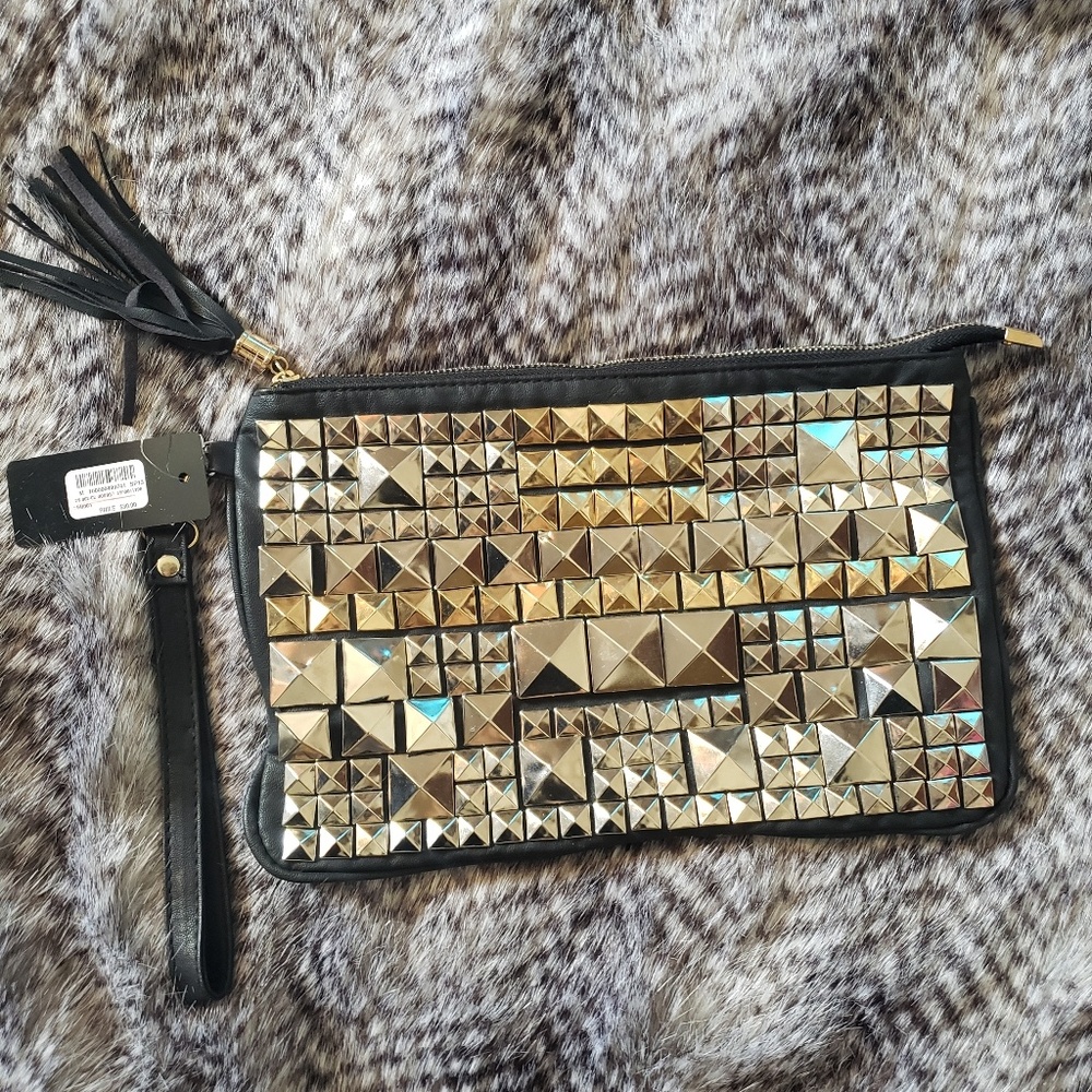 Studded clutch NWT